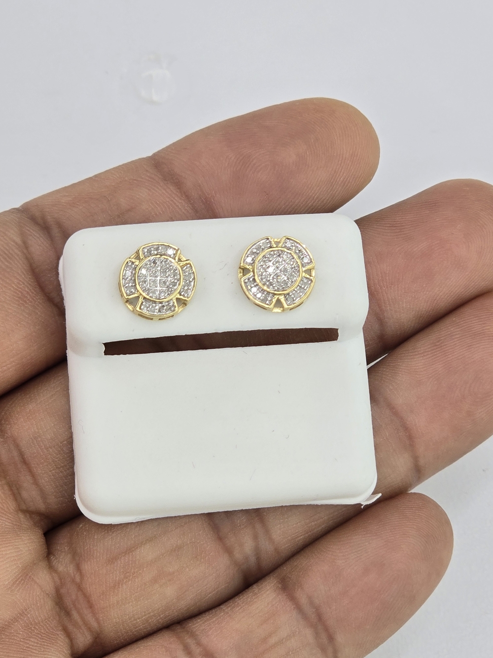 Real Diamond 10kt Gold Stud Earring For Men